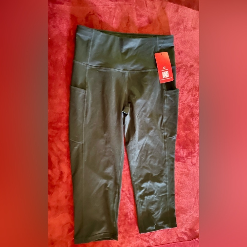 TGP High Waist Cropped Leggings Medium